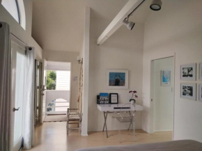 Venice Canals & Beach Guest House